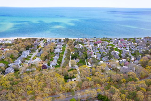 8 Wharf Avenue, Mashpee, MA 02649