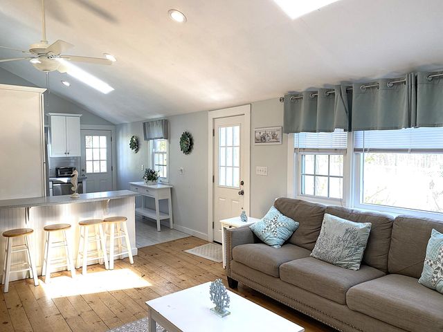 8 Wharf Avenue, Mashpee, MA 02649