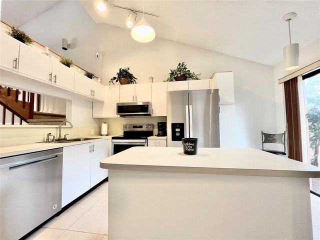 7750 NW 79th Avenue H5, Tamarac, FL 33321