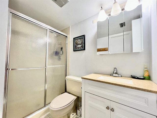 7750 NW 79th Avenue H5, Tamarac, FL 33321