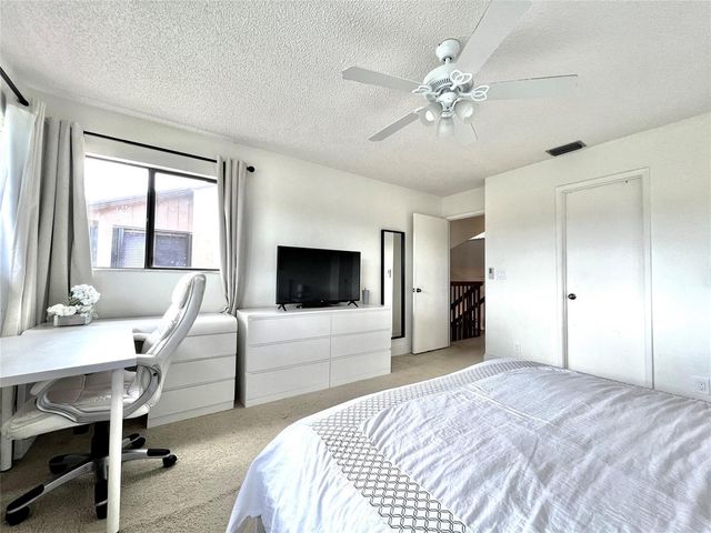 7750 NW 79th Avenue H5, Tamarac, FL 33321