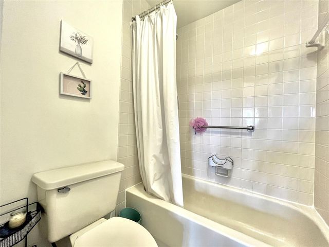 7750 NW 79th Avenue H5, Tamarac, FL 33321