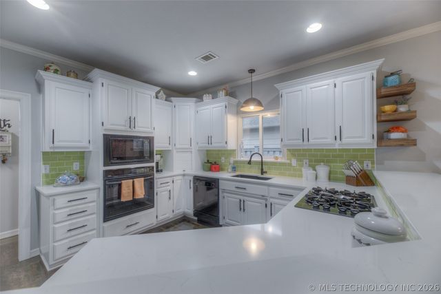 9526 S 85th East Avenue, Tulsa, OK 74133