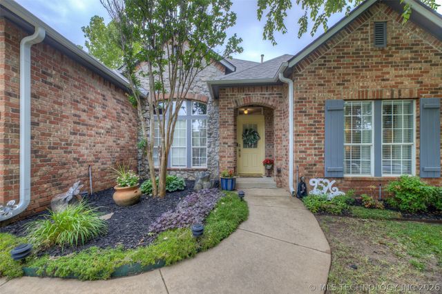 9526 S 85th East Avenue, Tulsa, OK 74133