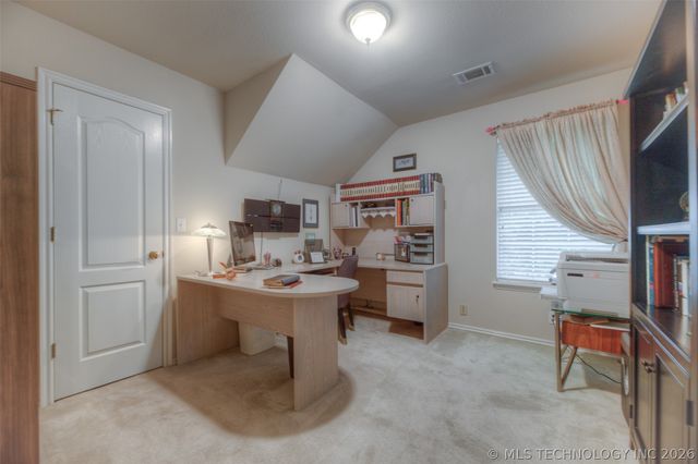9526 S 85th East Avenue, Tulsa, OK 74133