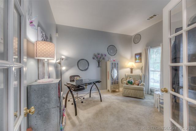 9526 S 85th East Avenue, Tulsa, OK 74133