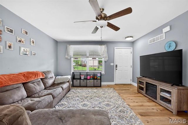 20 Shagbark Court, St Charles, MO 63376