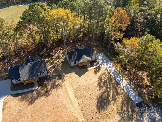 1369 Mack Drive, Mcconnells, SC 29726