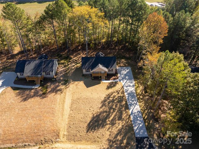 1369 Mack Drive, Mcconnells, SC 29726