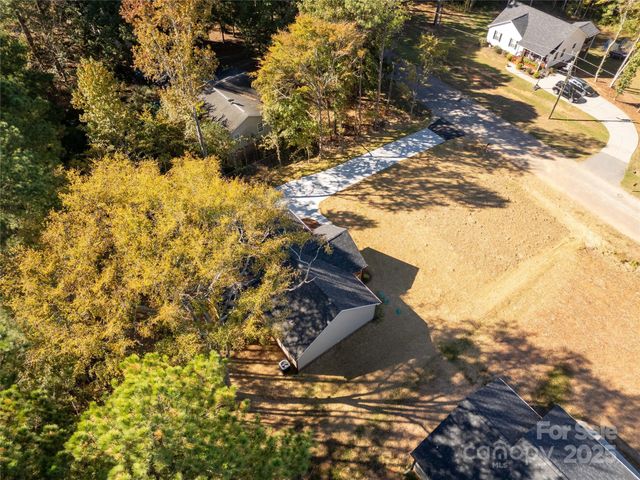 1369 Mack Drive, Mcconnells, SC 29726