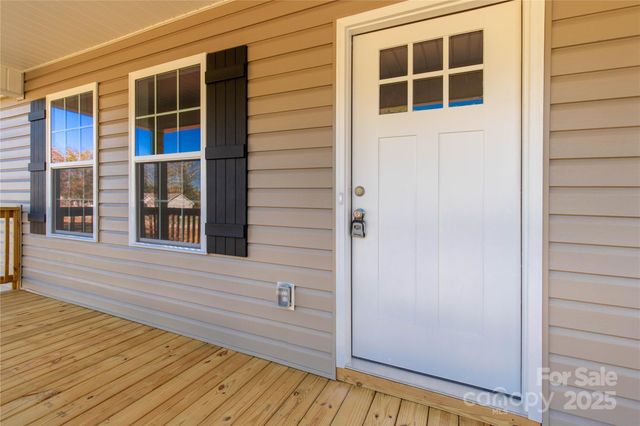 1369 Mack Drive, Mcconnells, SC 29726