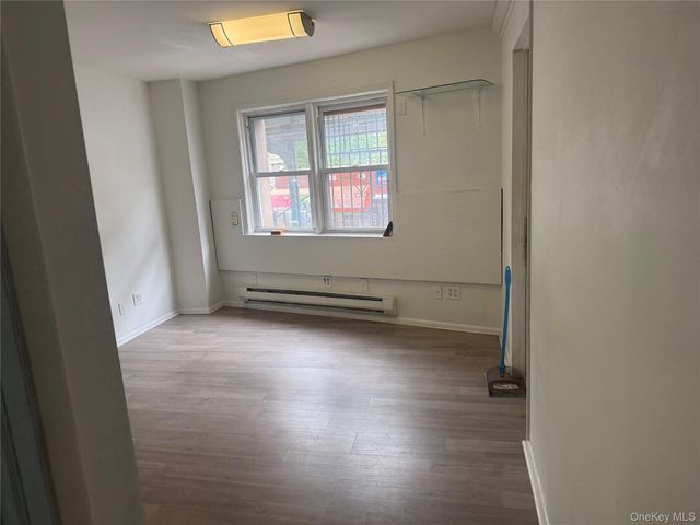 97-18 Roosevelt Avenue 2nd floor East, Corona, NY 11368