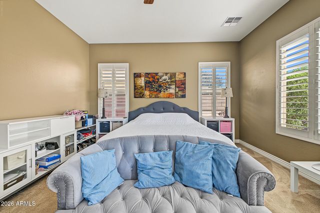2197 E LINDRICK Drive, Gilbert, AZ 85298