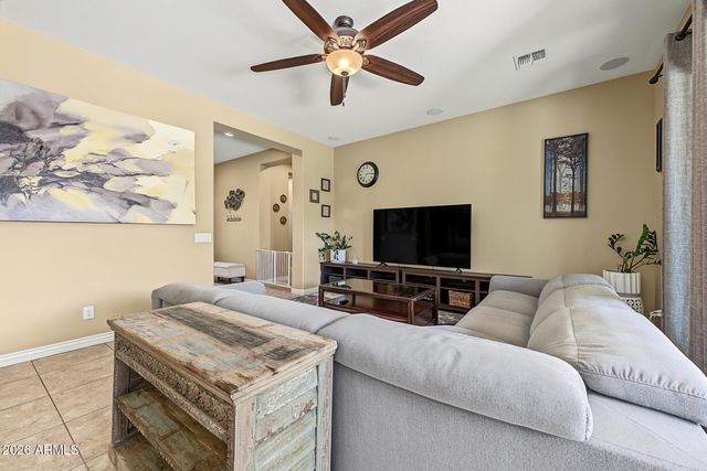 2197 E LINDRICK Drive, Gilbert, AZ 85298