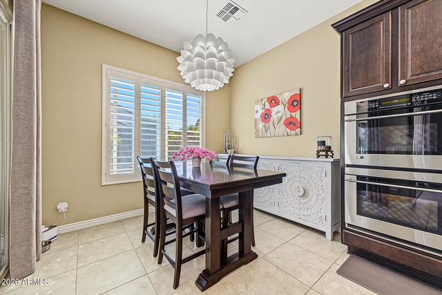 2197 E LINDRICK Drive, Gilbert, AZ 85298