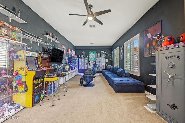 2197 E LINDRICK Drive, Gilbert, AZ 85298