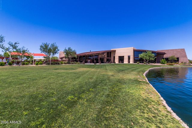 2197 E LINDRICK Drive, Gilbert, AZ 85298