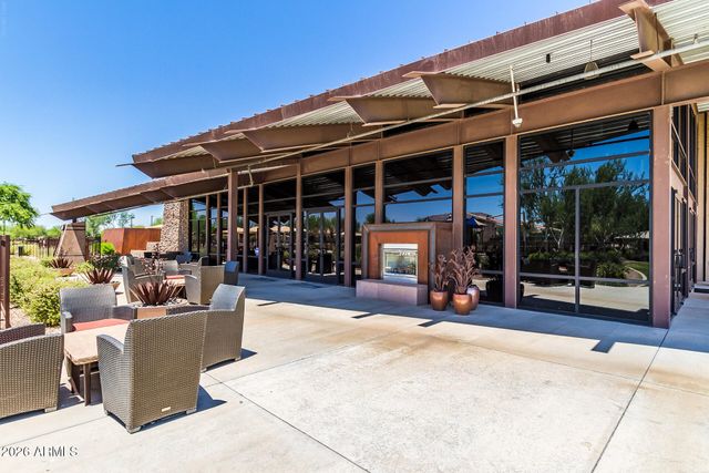 2197 E LINDRICK Drive, Gilbert, AZ 85298