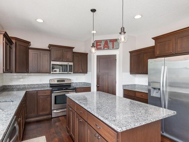 20055 Harness Avenue, Lakeville, MN 55044