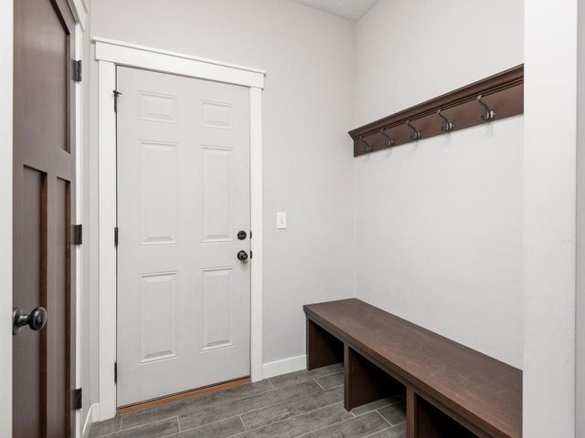 20055 Harness Avenue, Lakeville, MN 55044