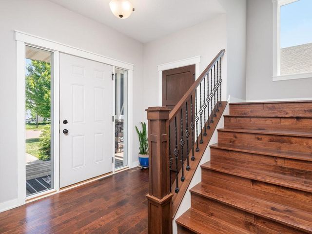 20055 Harness Avenue, Lakeville, MN 55044
