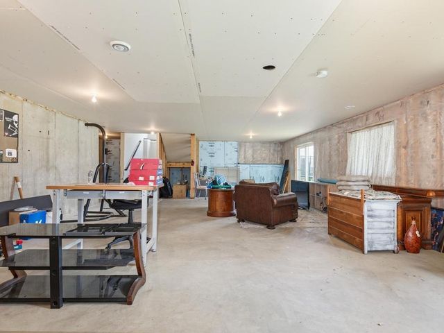 20055 Harness Avenue, Lakeville, MN 55044