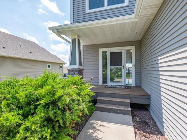 20055 Harness Avenue, Lakeville, MN 55044