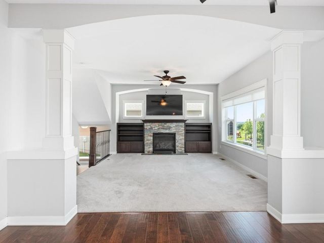 20055 Harness Avenue, Lakeville, MN 55044