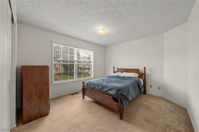 620 19th NW Street, Canton, OH 44709