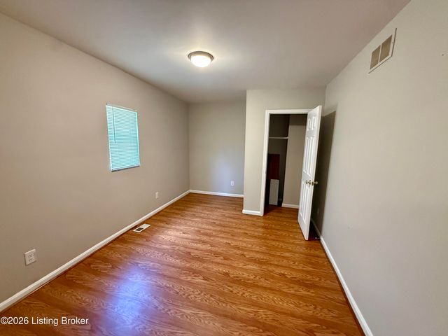 4144 Greenwood Ave, Louisville, KY 40211