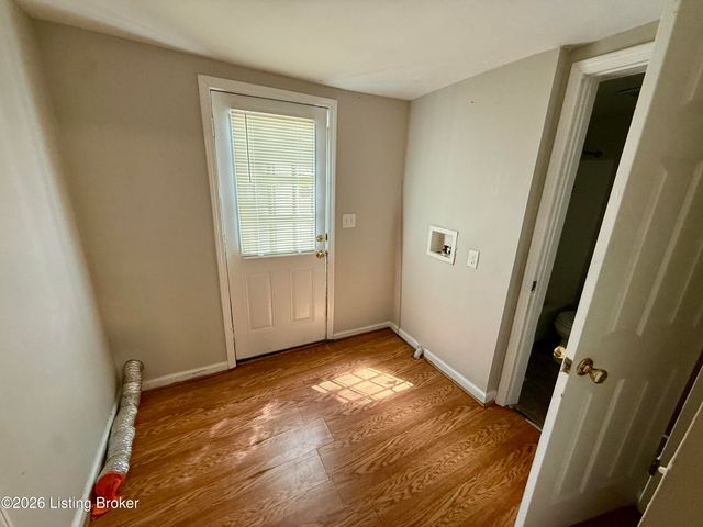 4144 Greenwood Ave, Louisville, KY 40211