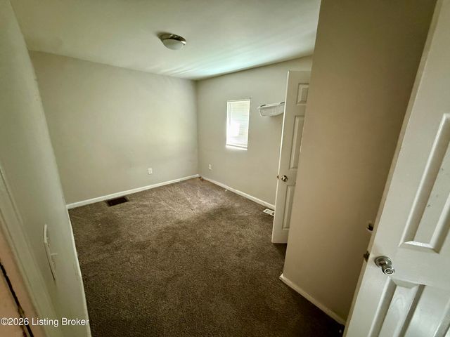 4144 Greenwood Ave, Louisville, KY 40211