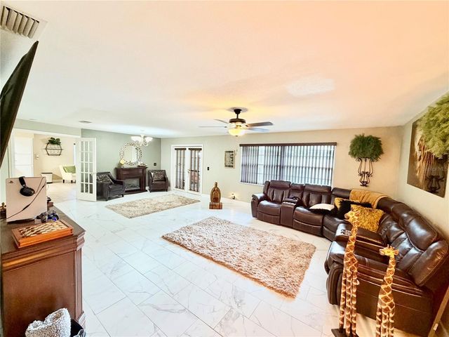 1880 OAK FOREST DRIVE E, Clearwater, FL 33759