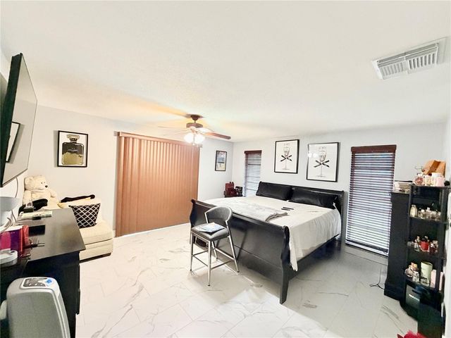 1880 OAK FOREST DRIVE E, Clearwater, FL 33759