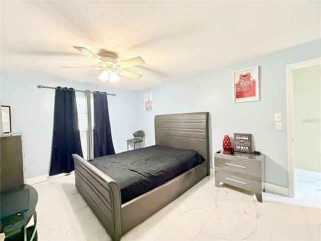 1880 OAK FOREST DRIVE E, Clearwater, FL 33759