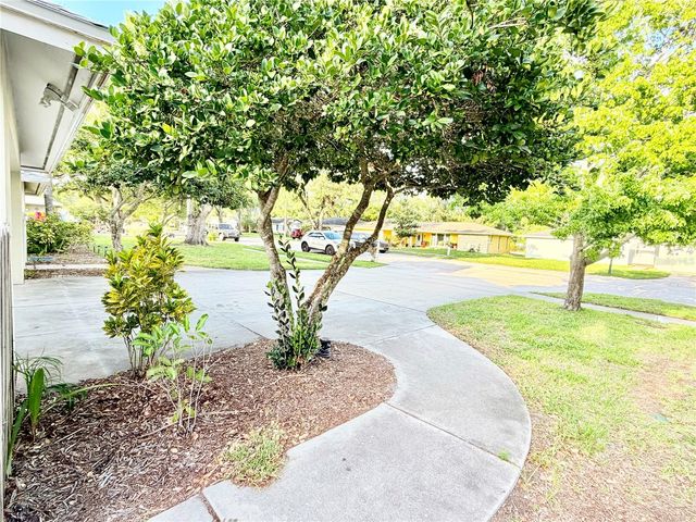 1880 OAK FOREST DRIVE E, Clearwater, FL 33759