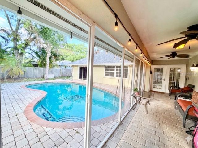 1880 OAK FOREST DRIVE E, Clearwater, FL 33759