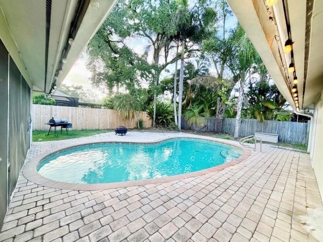 1880 OAK FOREST DRIVE E, Clearwater, FL 33759