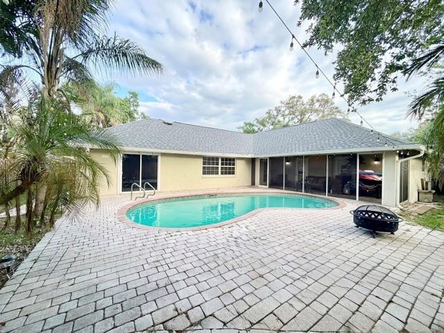 1880 OAK FOREST DRIVE E, Clearwater, FL 33759