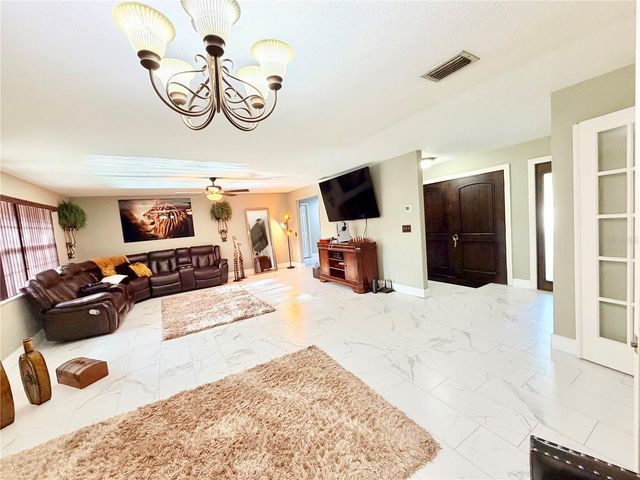 1880 OAK FOREST DRIVE E, Clearwater, FL 33759