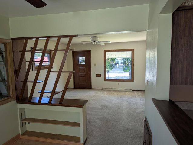 708 Columbia AVENUE, South Milwaukee, WI 53172