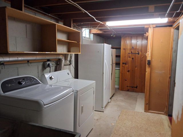 708 Columbia AVENUE, South Milwaukee, WI 53172