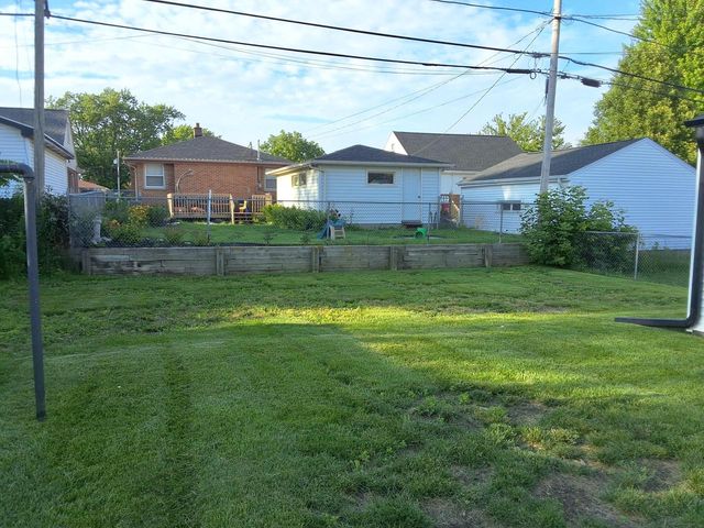 708 Columbia AVENUE, South Milwaukee, WI 53172