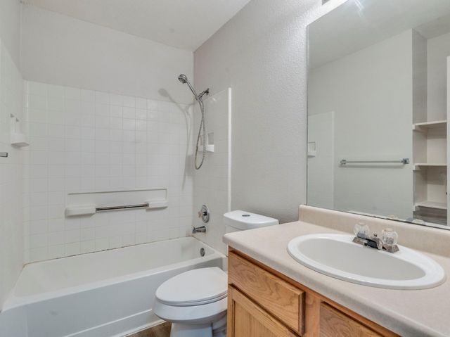741 Brandi CIR, Kyle, TX 78640