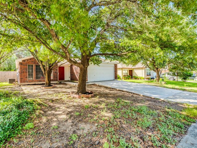741 Brandi CIR, Kyle, TX 78640