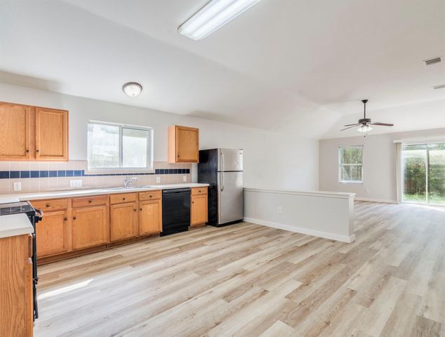 741 Brandi CIR, Kyle, TX 78640