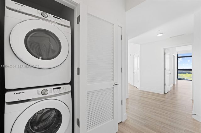 101 Diplomat Pkwy 1211, Hallandale Beach, FL 33009