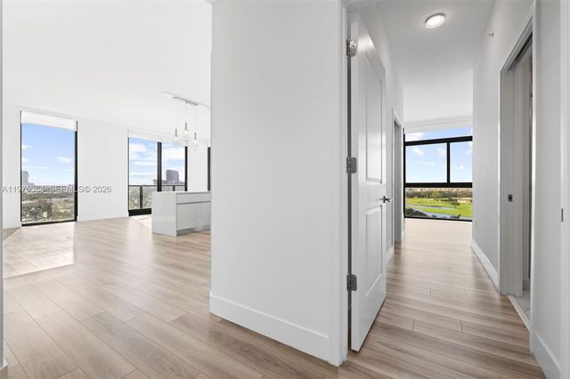 101 Diplomat Pkwy 1211, Hallandale Beach, FL 33009