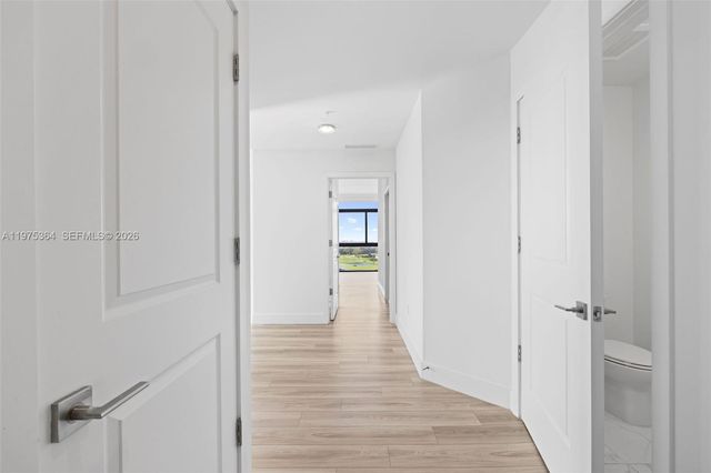 101 Diplomat Pkwy 1211, Hallandale Beach, FL 33009