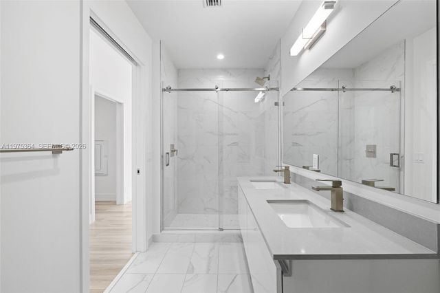 101 Diplomat Pkwy 1211, Hallandale Beach, FL 33009